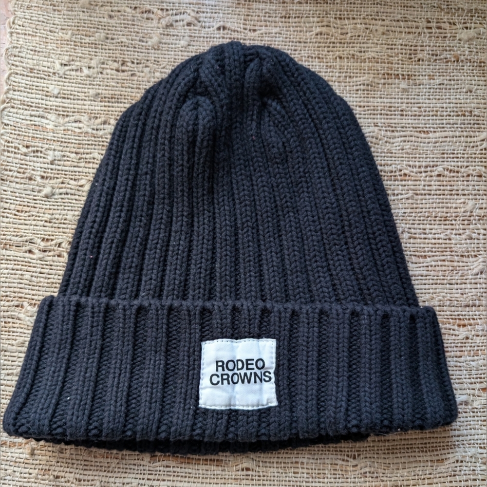RODEO CROWNS • BEANIE HAT